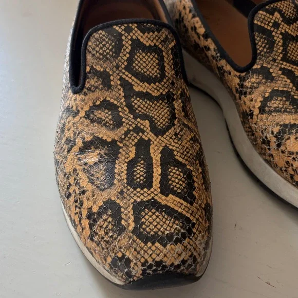 Aquatalia embossed leather sneakers - Picture 2 of 11